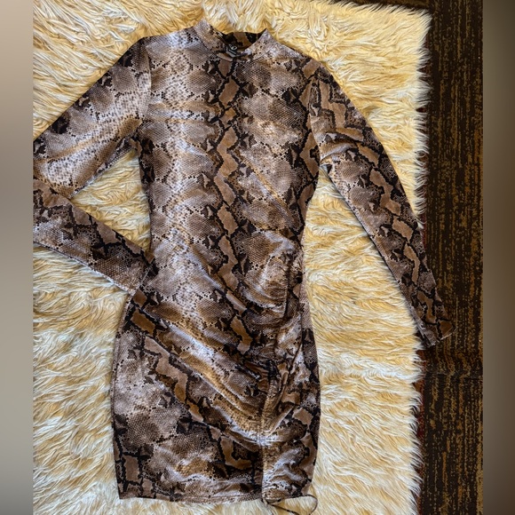 Windsor snake print dress - Picture 8 of 8